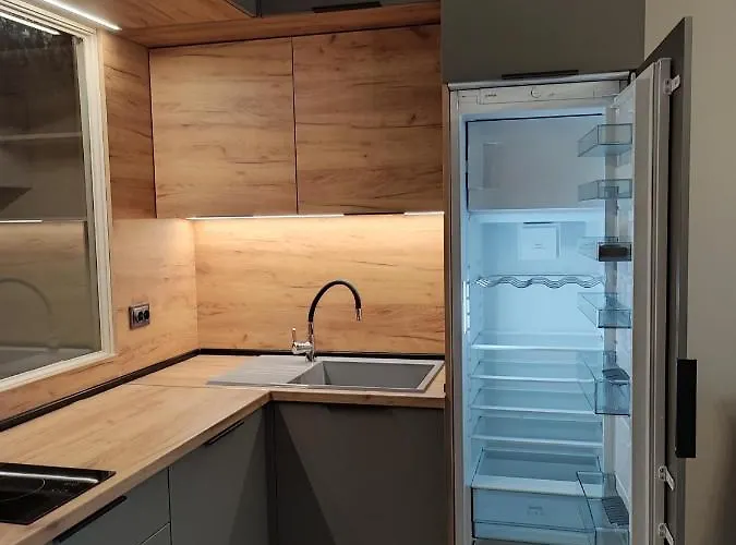 Riverview - Free Private Parking Apartment *