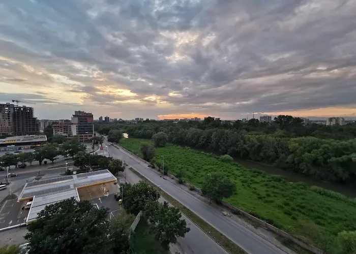 Riverview - Free Private Parking Διαμέρισμα